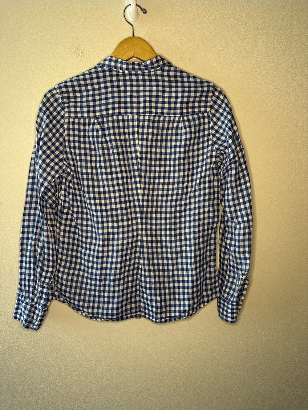 Frank and Eileen Barry blue and white plaid gingham 100% linen popover shirt Med - Picture 3 of 8